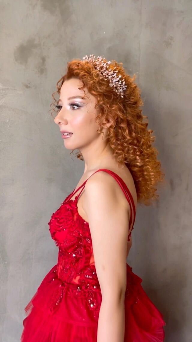 En özel anlarınızda yanınızda olmak dileğiyle💫💫✨

@makeupecesari